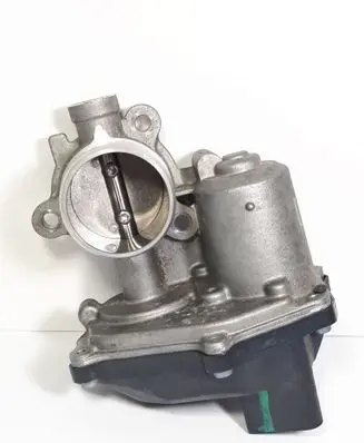 Volkswagen Tiguan Electric throttle body valve 04L131501M