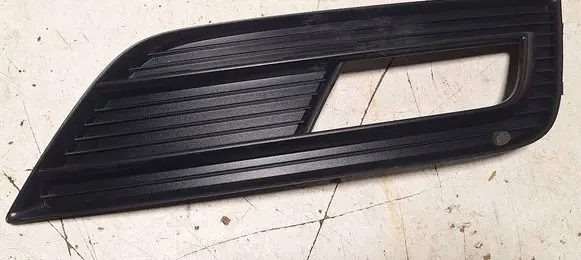 Audi A4 S4 B8 8K Front fog light trim/grill 8K0807682K