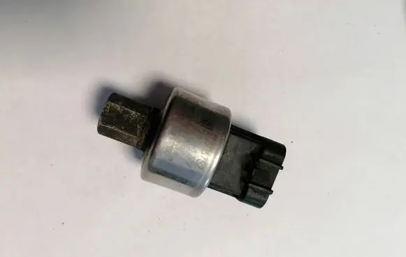 Air conditioning (A/C) pressure sensor