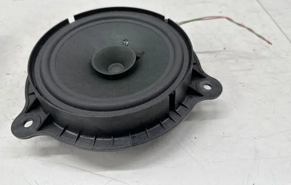 Nissan Leaf II (ZE1) Rear door speaker 28156BR00A