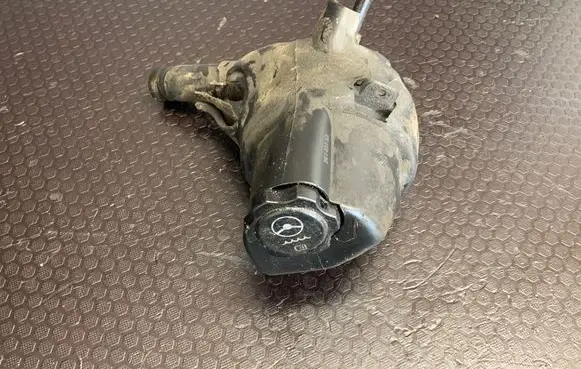 Opel Insignia A Power steering fluid tank/reservoir 26143133