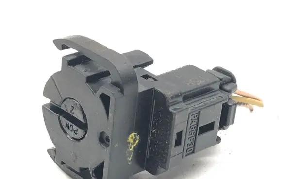 Peugeot 207 Ignition lock 36388101