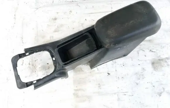 Mitsubishi Galant Armrest mr250989