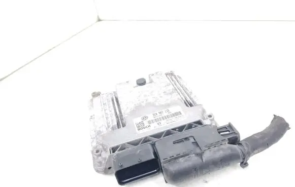 Volkswagen PASSAT B6 Engine control unit/module 3C0907115 0261S02105