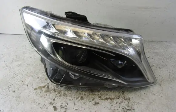 Mercedes-Benz Vito Viano W447 Headlight/headlamp A4479069800