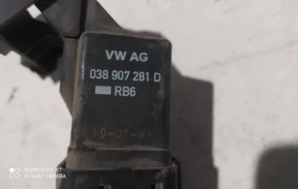 Volkswagen Golf VI Glow plug pre-heat relay 038907281D