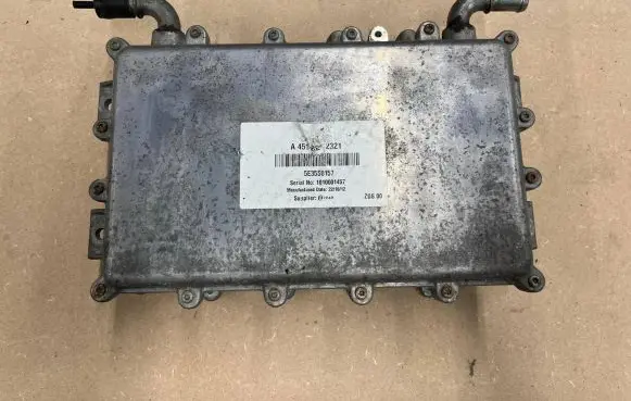 Voltage converter inverter