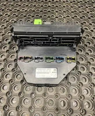 Mercedes-Benz E W212 SAM control unit A2129006329 A2129014707 A2129025711