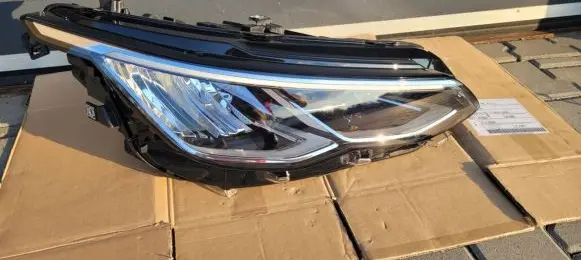 Volkswagen Golf VIII Headlights/headlamps set 