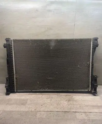 Mercedes-Benz C W204 Coolant radiator A2045003703