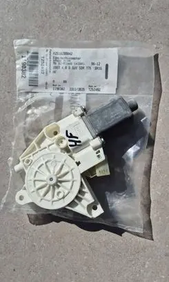 Mercedes-Benz GL X164 Front door window regulator motor A2518200842