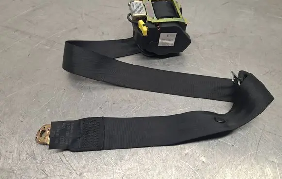 Audi A6 S6 C5 4B Middle seatbelt (rear) 4B9857807 560380800
