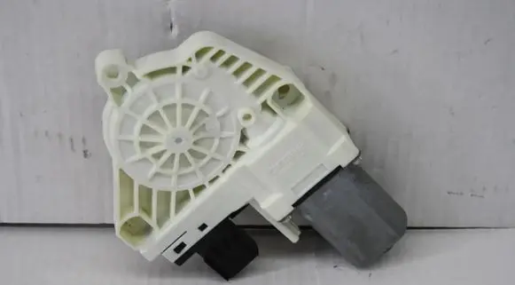 Tesla Model Y Front door window regulator motor 