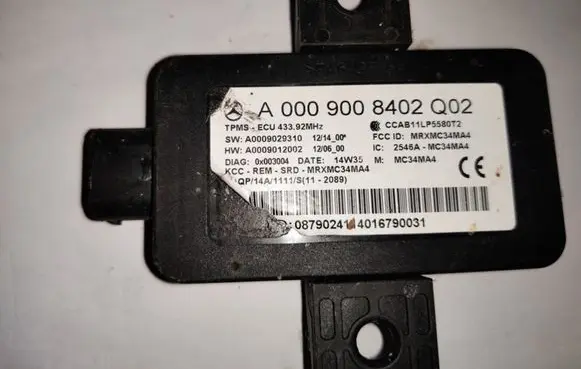 Mercedes-Benz ML W166 Tire pressure control unit A0009008402