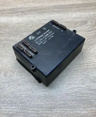 BMW 5 E34 Tow bar trailer control unit/module 1378717