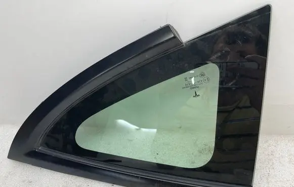 Tesla Model 3 Rear side window 151497800