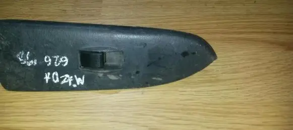 Mazda 626 Electric window control switch