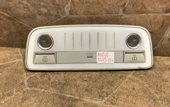 Mercedes-Benz E W212 Front seat light 