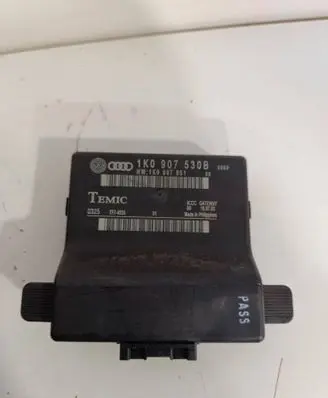 Volkswagen PASSAT B6 Gateway control module 1K0907530B 1K0907951