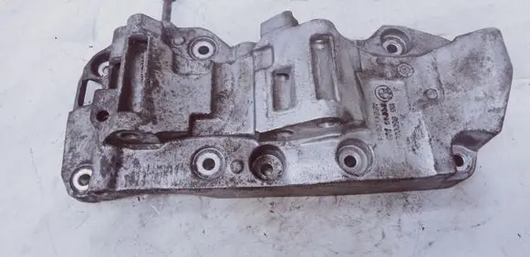 BMW 5 F10 F11 Generator/alternator bracket 8506863 174786