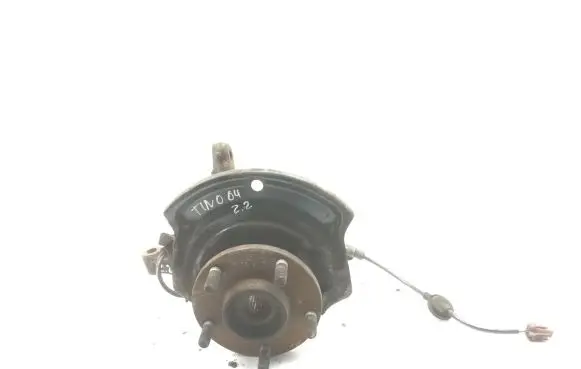 Nissan Almera Tino Front wheel hub