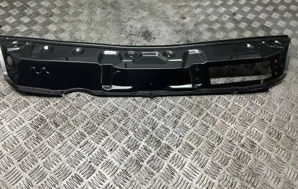 Suzuki Swift III Wiper trim