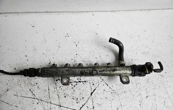 Opel Zafira B Fuel main line pipe 55200266 028803L3 0445214056