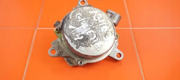 Alfa Romeo Giulietta Vacuum pump 701555040 13MB3