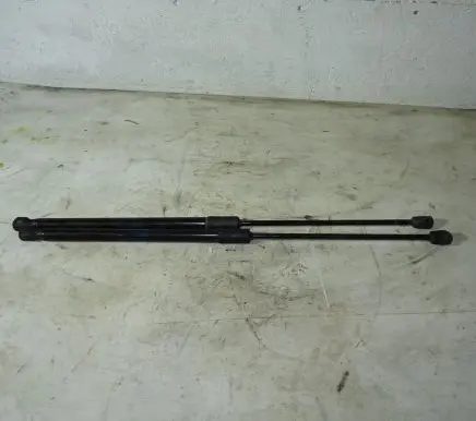 Skoda Fabia Mk3 (NJ) Shock absorber/damper mounting bracket 6V9827550B