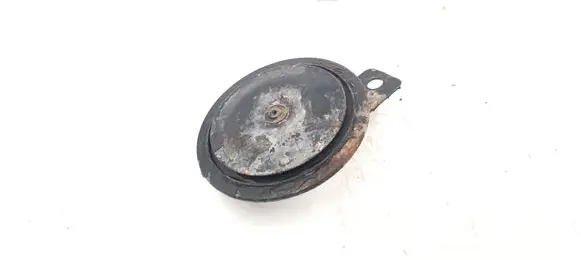 Subaru Impreza I Horn signal