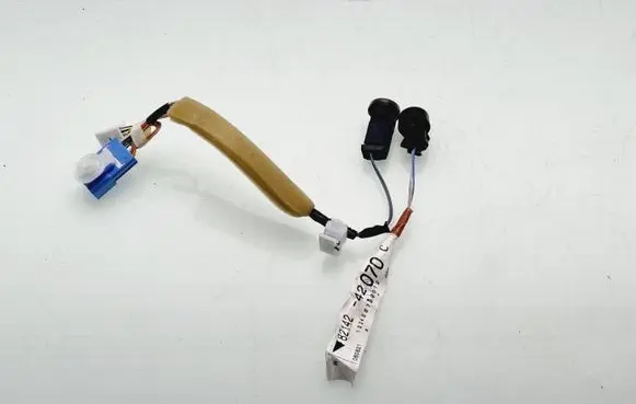 Toyota RAV 4 (XA30) Sensor 8214242070