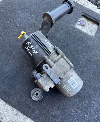 Peugeot 307 Power steering pump 9654151080
