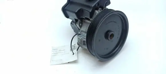 Mercedes-Benz C W204 Power steering pump 7691332154 A0044667001