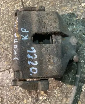 Skoda Octavia Mk2 (1Z) Front brake caliper