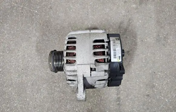 Opel Astra J Generator/alternator 13502581 2650799A