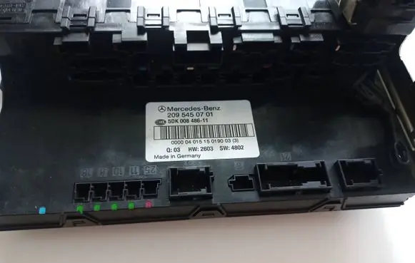 Mercedes-Benz C W203 Central body control module a2035450701 21108209126