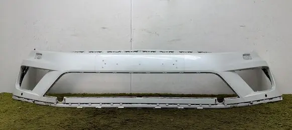 Volkswagen Touareg II Front bumper 7P6807221D