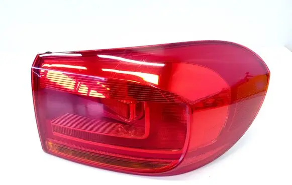Volkswagen Tiguan Rear/tail lights 5N0945096Q