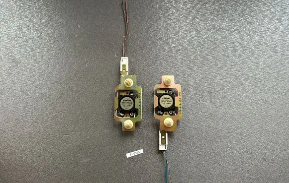 Nissan Patrol Y61 Front door high frequency speaker 281485L300 090034005 281495L300