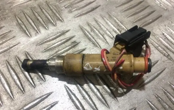 Toyota Auris 150 Fuel injector 2325037010 23250-37010