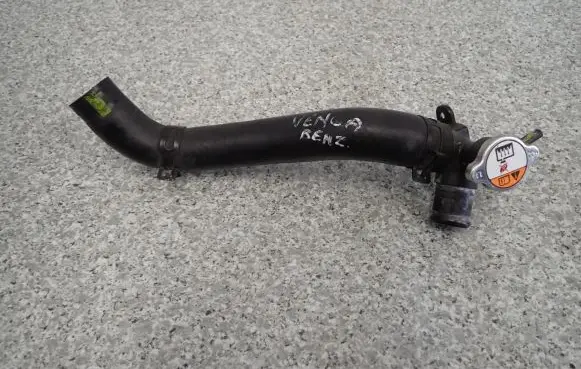 Hyundai ix20 Engine coolant pipe/hose 25411-1P150
