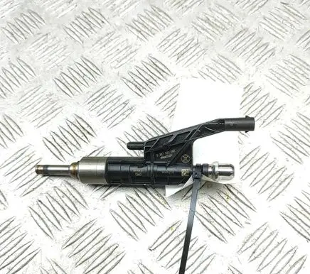 BMW X1 F48 F49 Fuel injector 8625396 0261500482