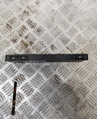 Traction control (ASR) switch