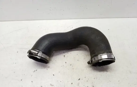 Audi Q7 4L Intercooler hose/pipe 7L6145972E