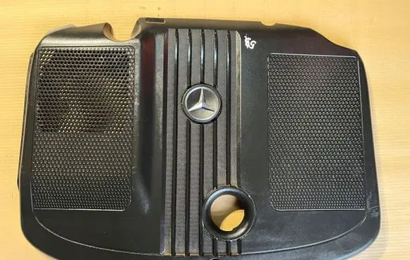 Mercedes-Benz CLS AMG C219 Engine cover (trim) A6510101467