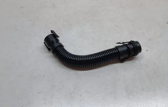 BMW 3 E90 E91 Breather hose/pipe