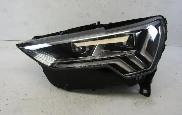 Audi Q3 F3 Headlight/headlamp 83A941035