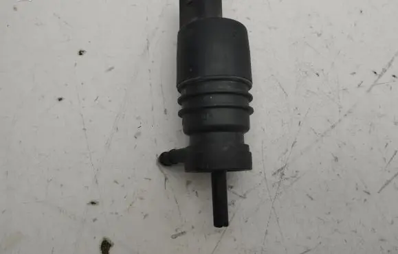 Mercedes-Benz E W211 Windscreen/windshield washer pump
