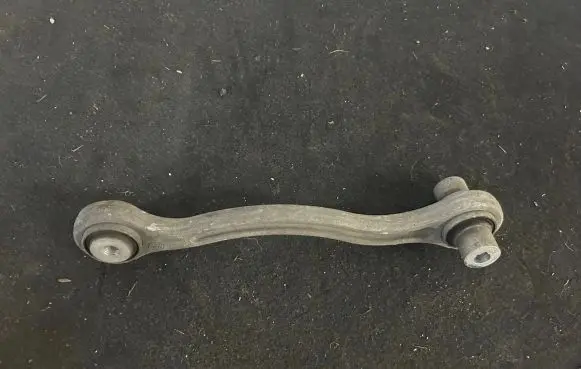 Mercedes-Benz E AMG W212 Rear control arm 20402