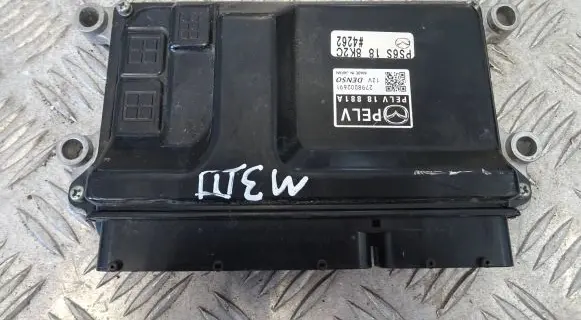 Mazda 3 III Engine control unit/module 2798002691